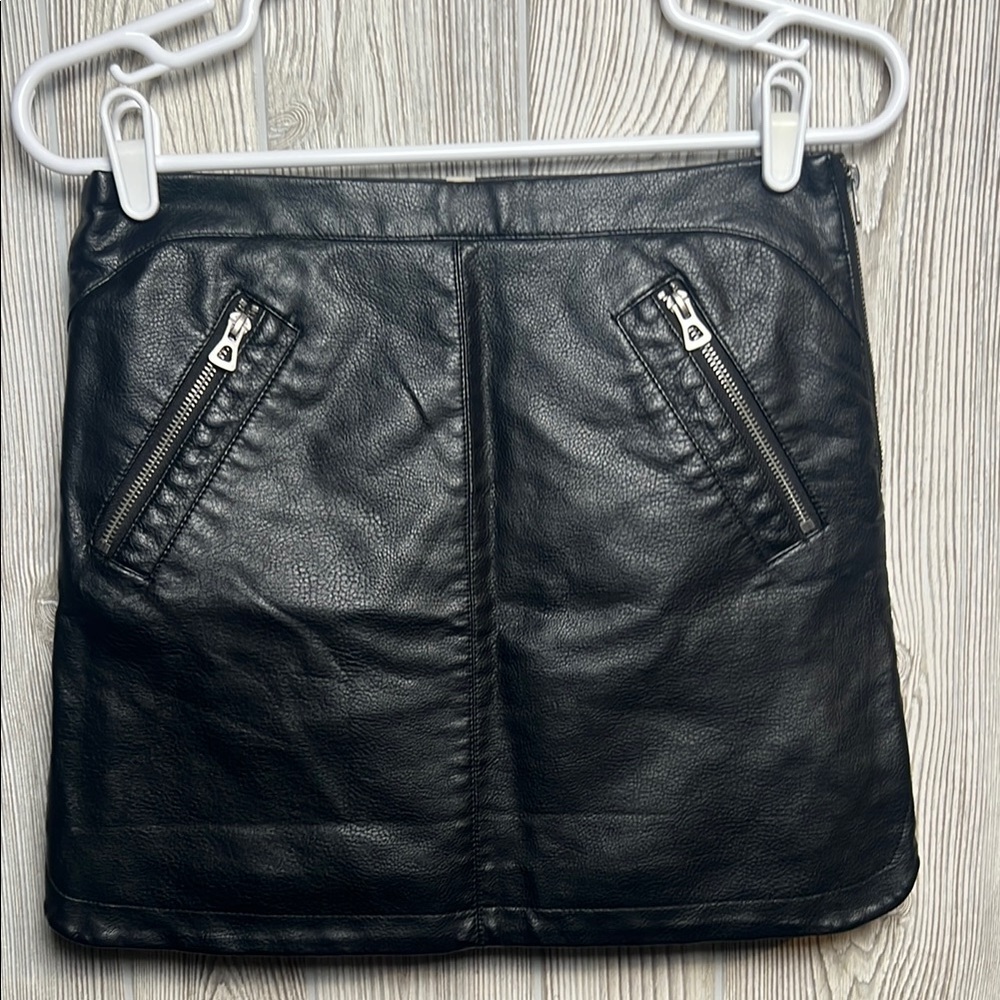 Silence + Noise Black Mini Skirt black size Small